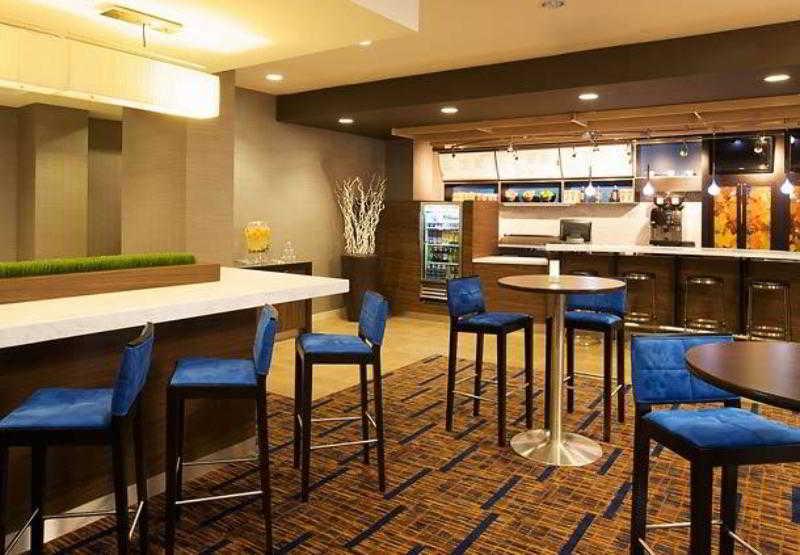 Courtyard Louisville Airport מראה חיצוני תמונה