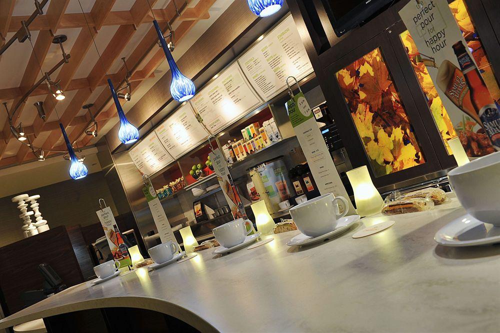 Courtyard Louisville Airport מראה חיצוני תמונה