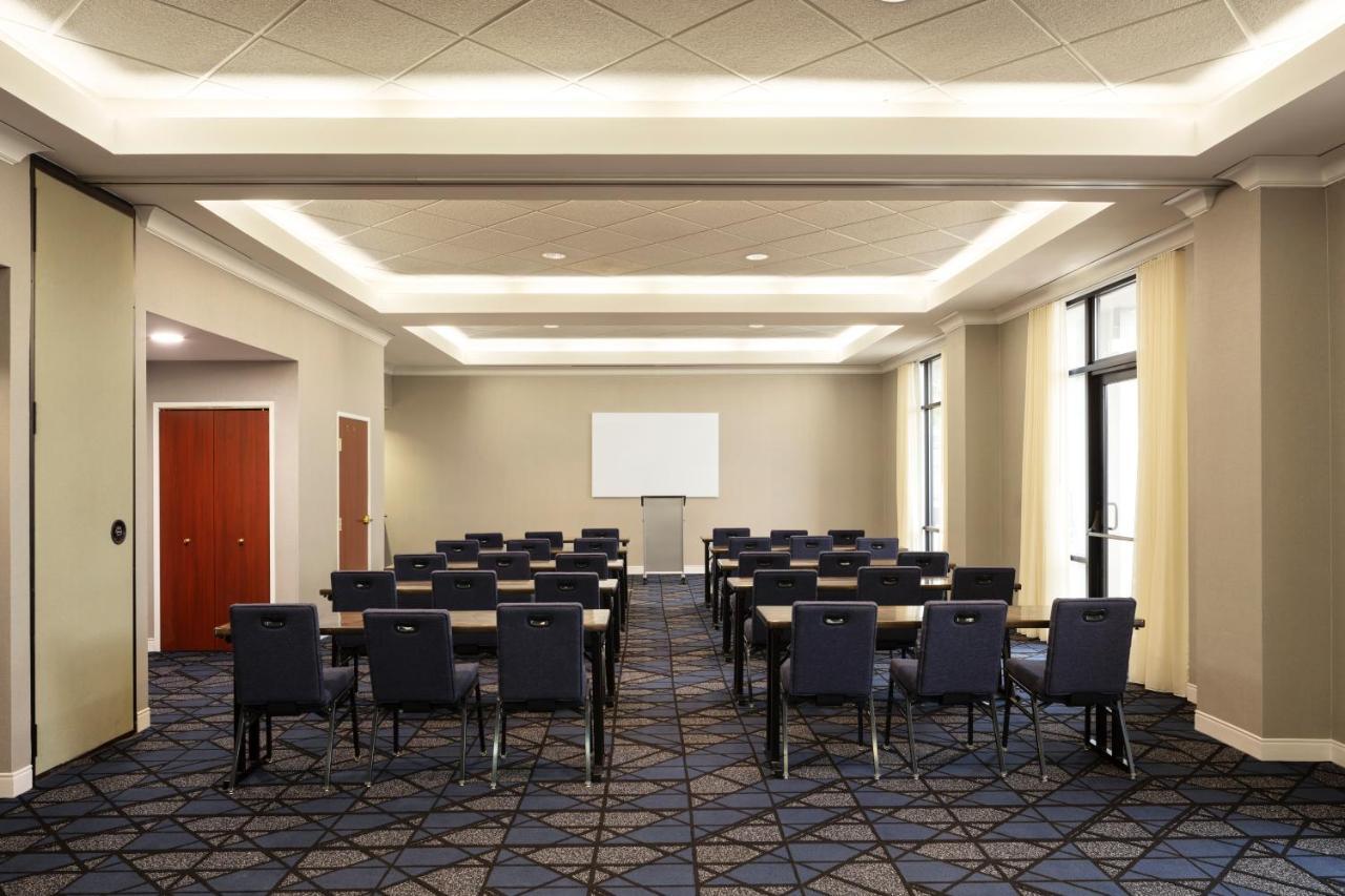 Courtyard Louisville Airport מראה חיצוני תמונה