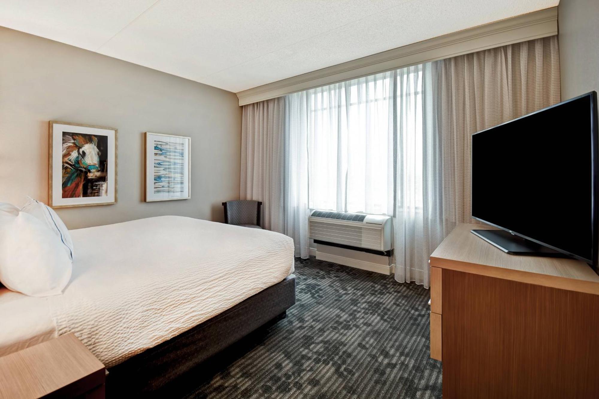 Courtyard Louisville Airport מראה חיצוני תמונה