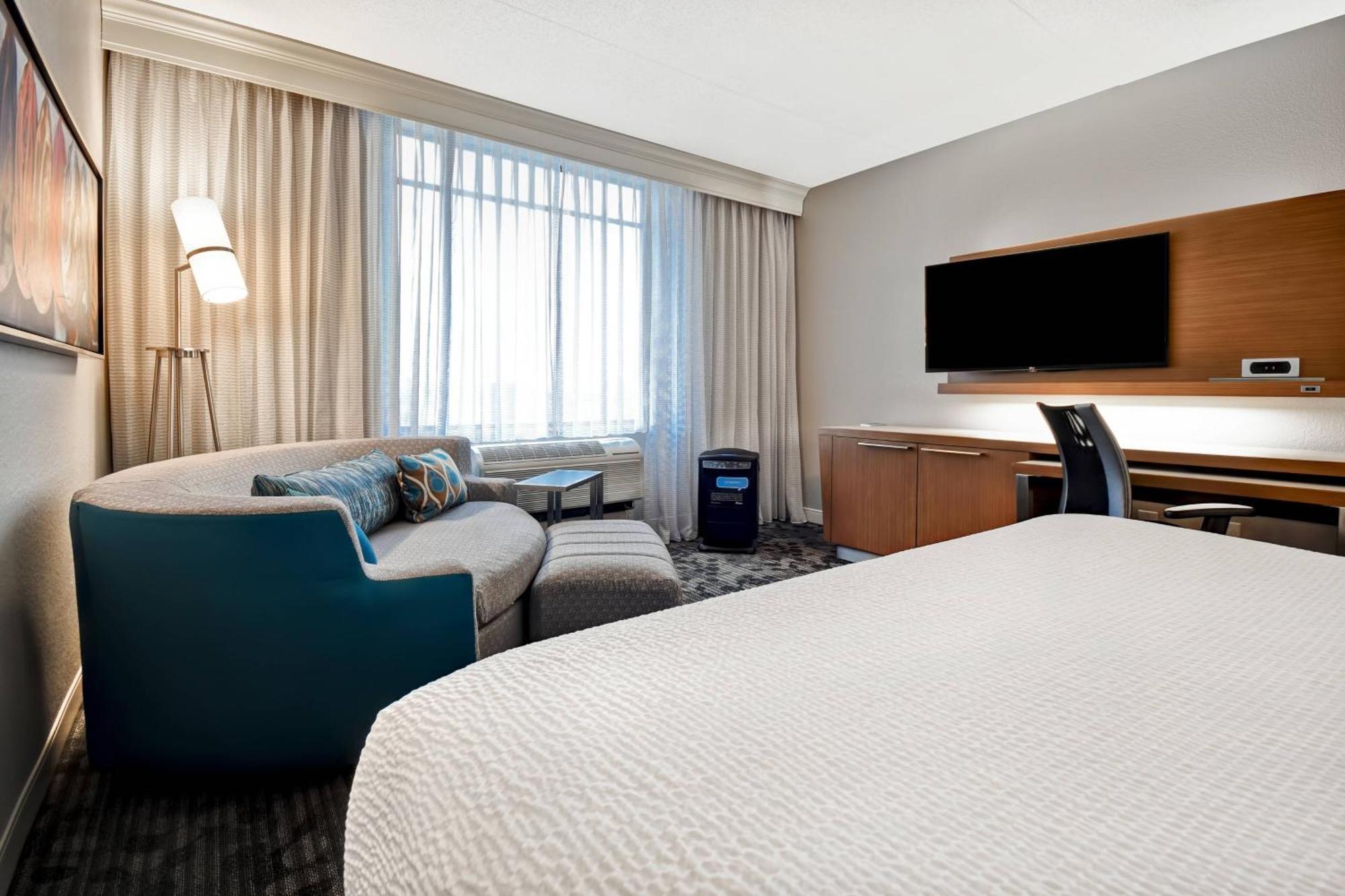 Courtyard Louisville Airport מראה חיצוני תמונה