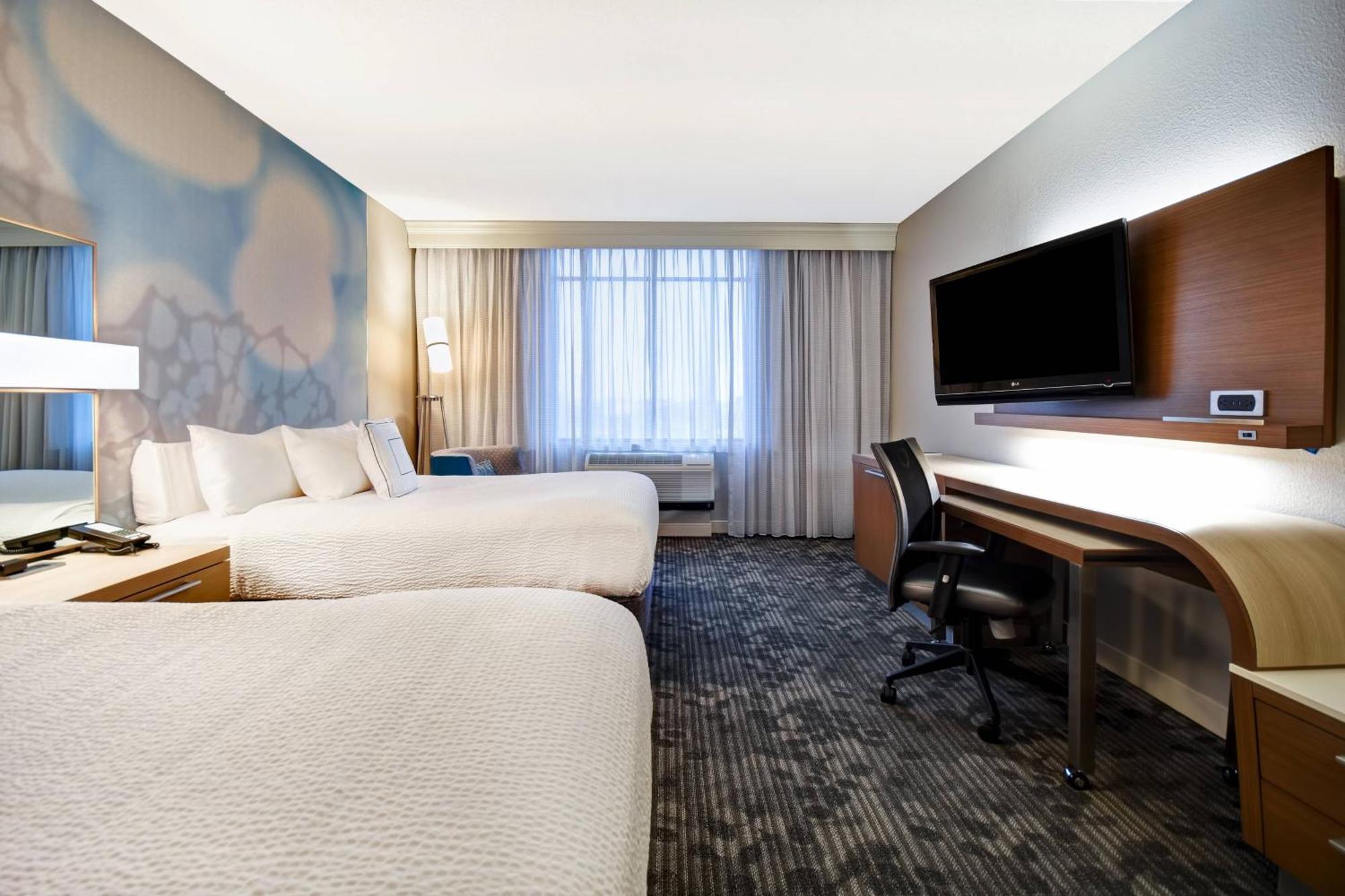 Courtyard Louisville Airport מראה חיצוני תמונה