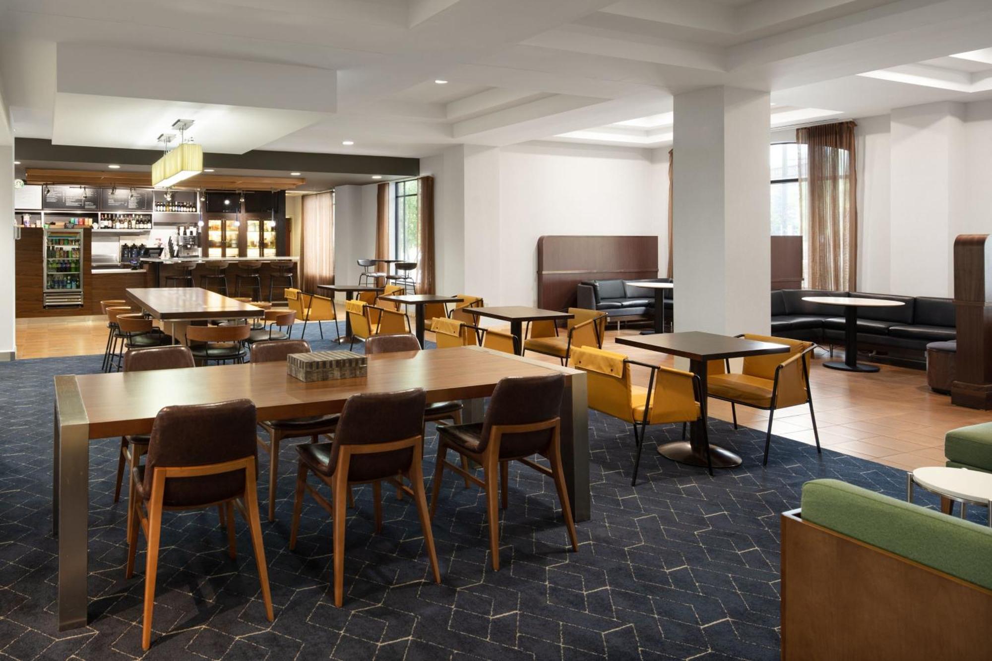 Courtyard Louisville Airport מראה חיצוני תמונה