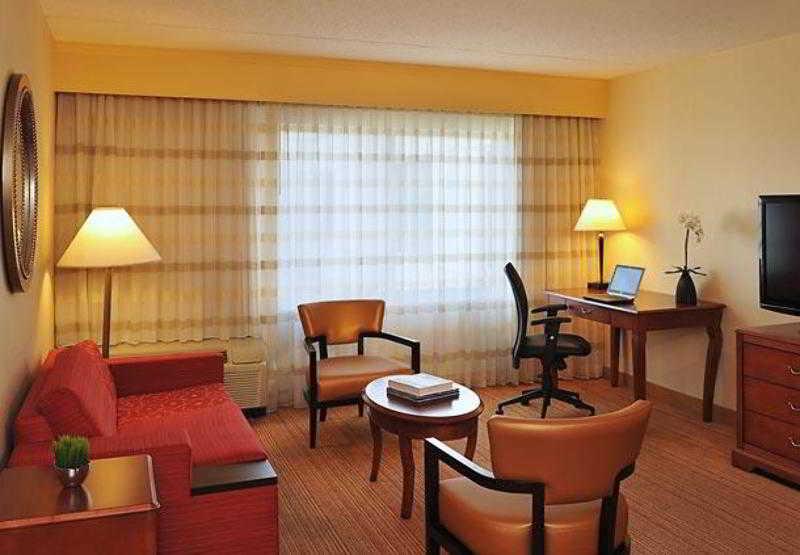 Courtyard Louisville Airport חדר תמונה